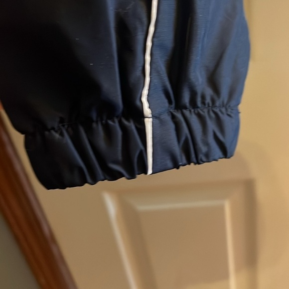 Adidas-M-University of Notre Dame-full zip, lined,embroidered,windbreaker/jacket - Picture 6 of 15